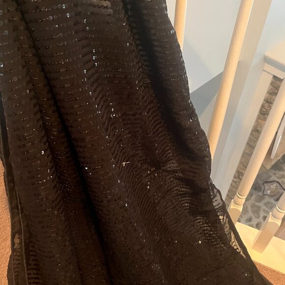 Black sequin saree - Picture 6 of 12